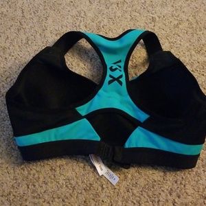 Victoria's Secret Intimates & Sleepwear - Victoria's Secret Sports Bra Victoria's Secret Intimates & Sleepwear - Victoria's Secret Sports Bra
